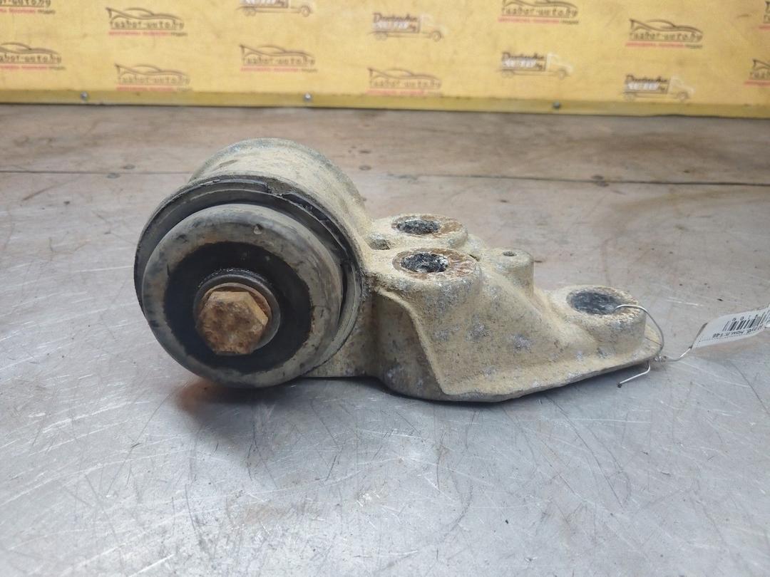 Кронштейн крепления балки подвески NGYPVX Volkswagen Passat купить с доставкой