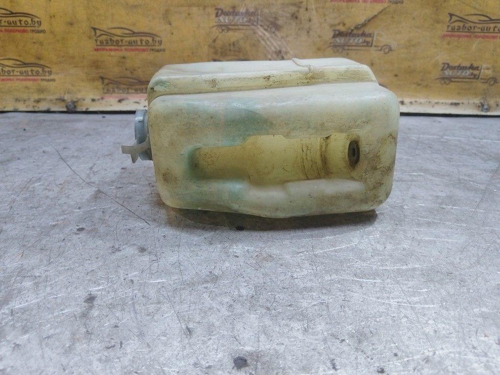 Бачок омывателя ESYV51 Audi 100 - Фото 4