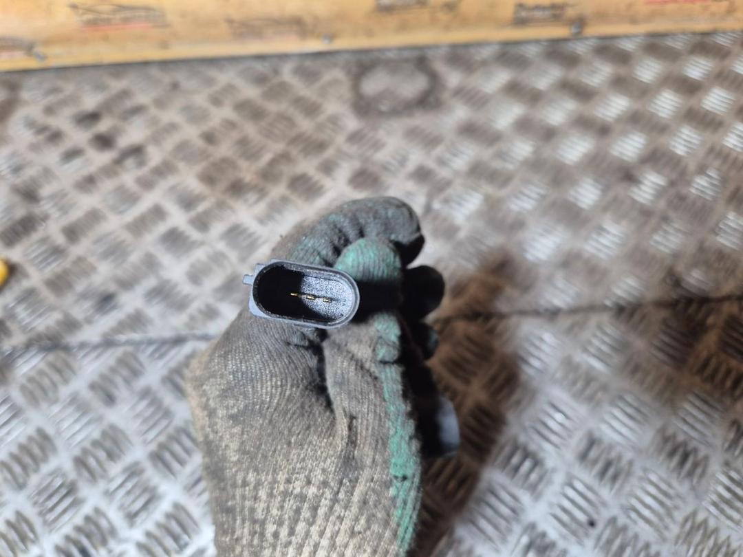 Датчик детонации 038Z8J Volkswagen Golf купить