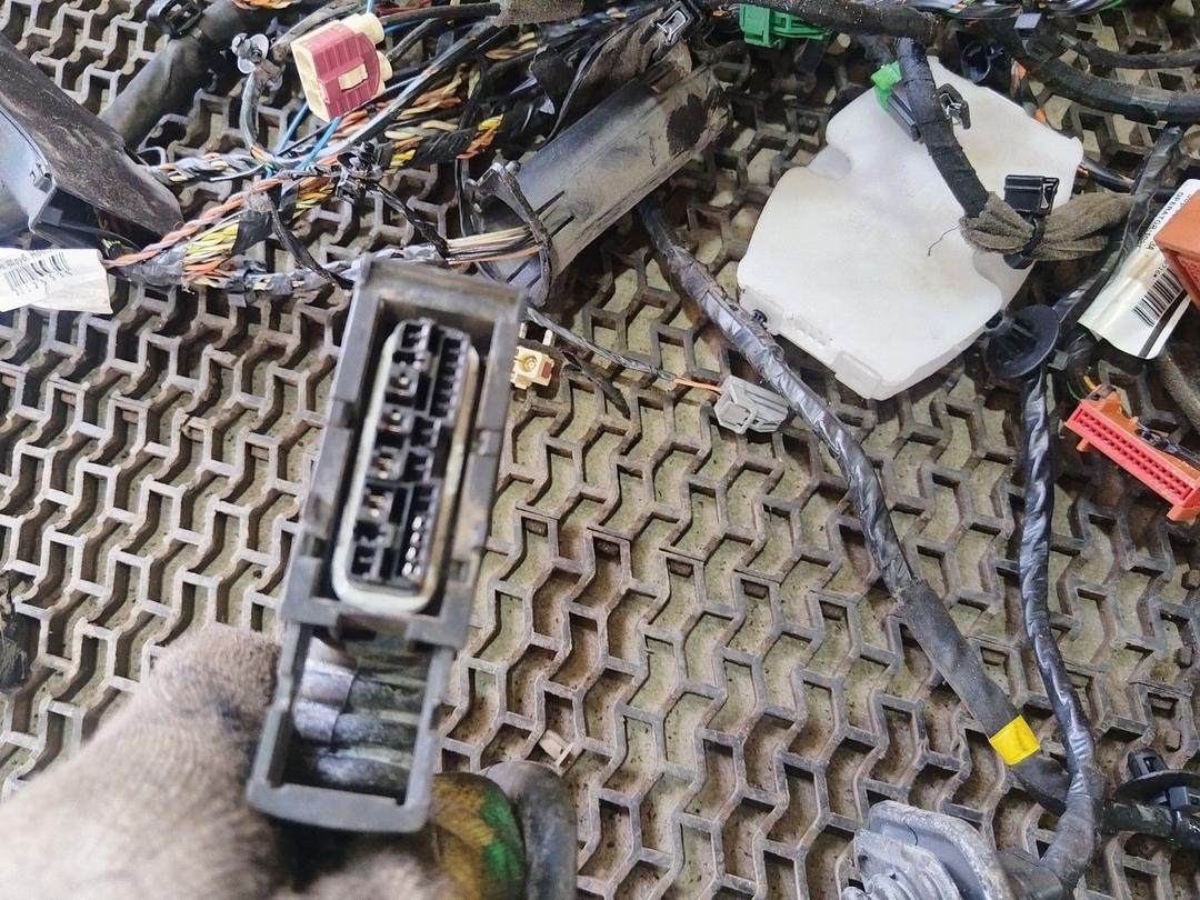 Проводка салона JVJNTP Volvo S40 - Фото 9