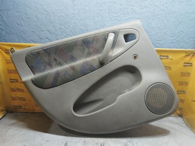 Обшивка двери задней левой (дверная карта) VIHHDJ Citroen Xsara Picasso