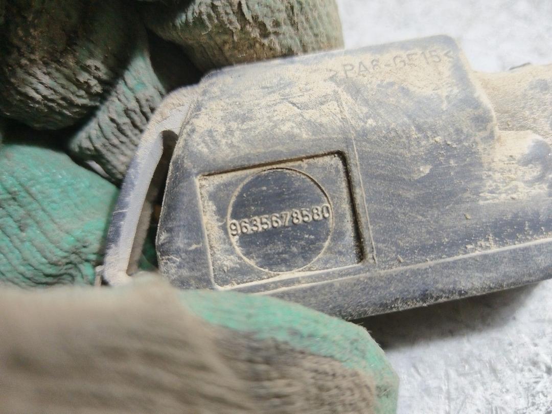 Подсветка номера Q9K5MC Peugeot 607 купить на авторазборке