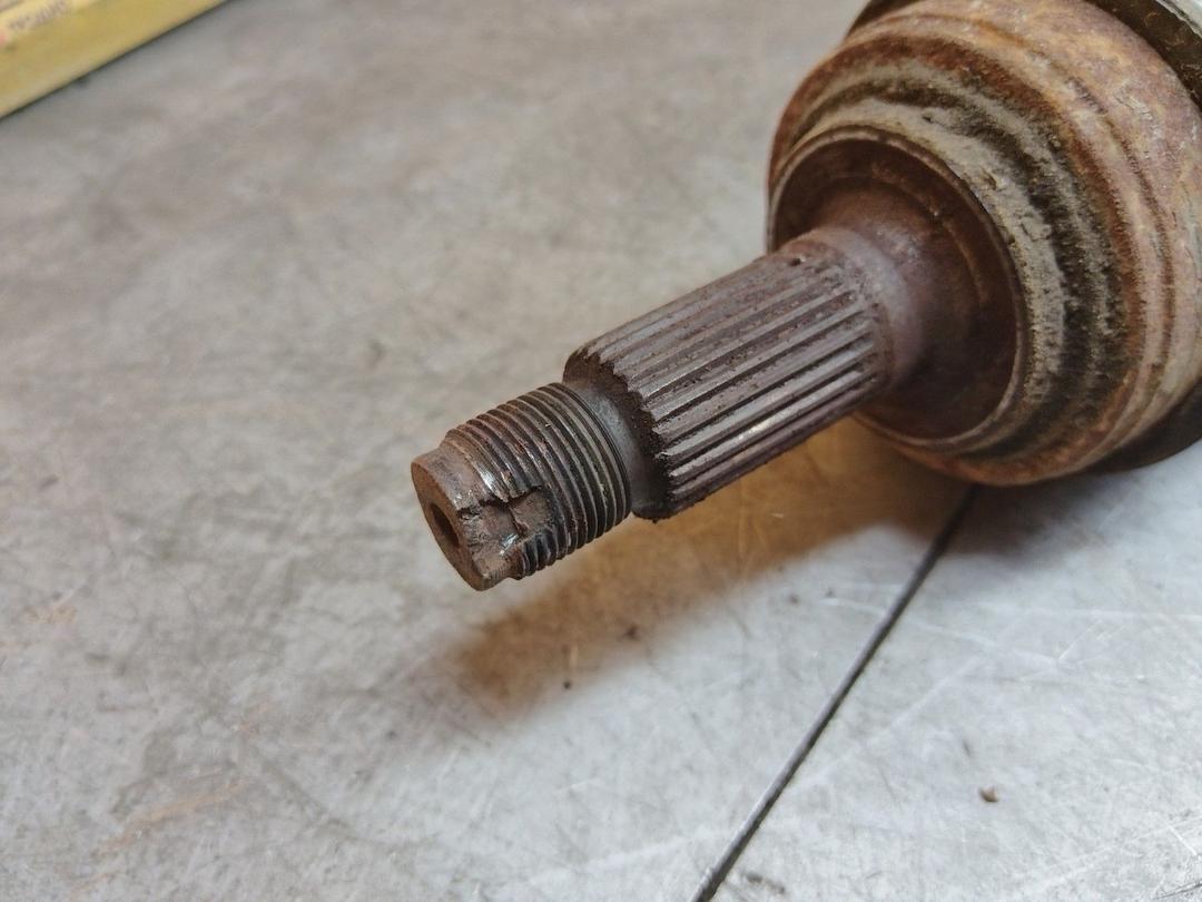 Полуось передняя левая (приводной вал, ШРУС) HC2D94 Honda Civic купить