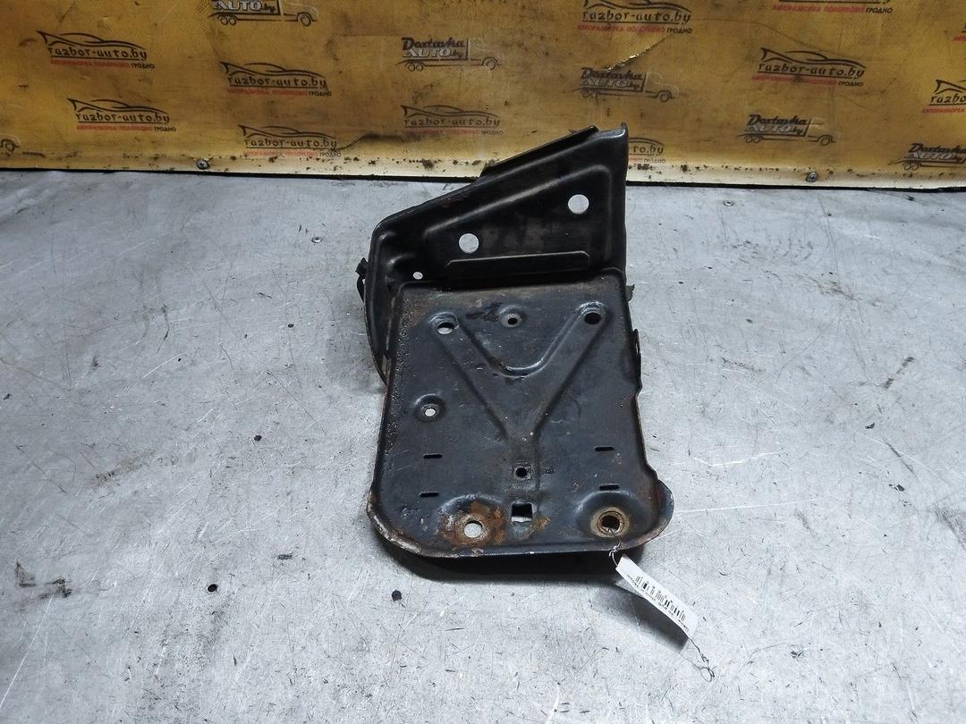 Полка аккумулятора 7B92KM Fiat Punto купить в магазине запчастей бу