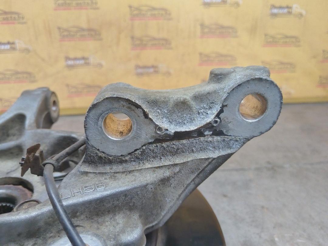 Кулак поворотный левый RBQNIO Ford Fusion undefined