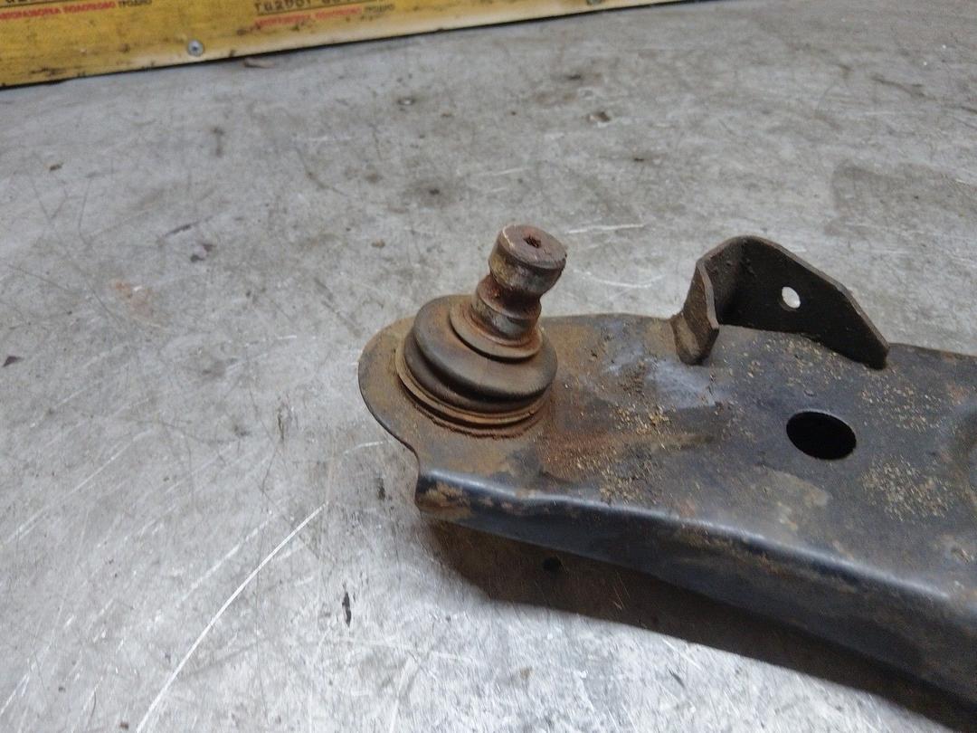 Рычаг передний правый 85912T Kia Sorento купить на авторазборке