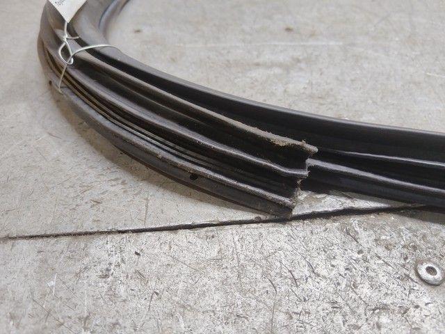 Уплотнитель двери задней правой ALCIIN Toyota Avensis купить в магазине запчастей бу