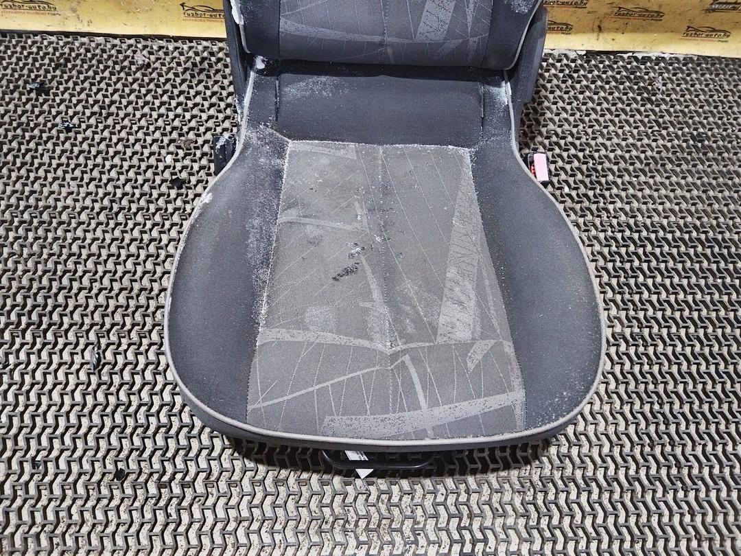 Сиденье заднее EEHTR9 Renault Scenic купить в магазине запчастей бу