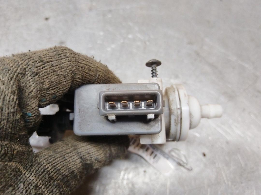 Активатор (привод) замка двери WZJR3H Volkswagen Passat купить с доставкой