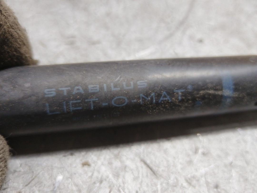 Амортизатор крышки багажника (3-5 двери) 2DXYPX Renault Scenic купить на авторазборке