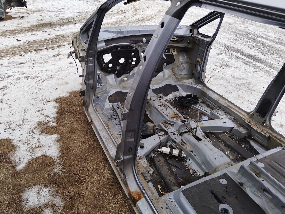 Стойка кузовная центральная левая 9NU6W9 Opel Zafira купить