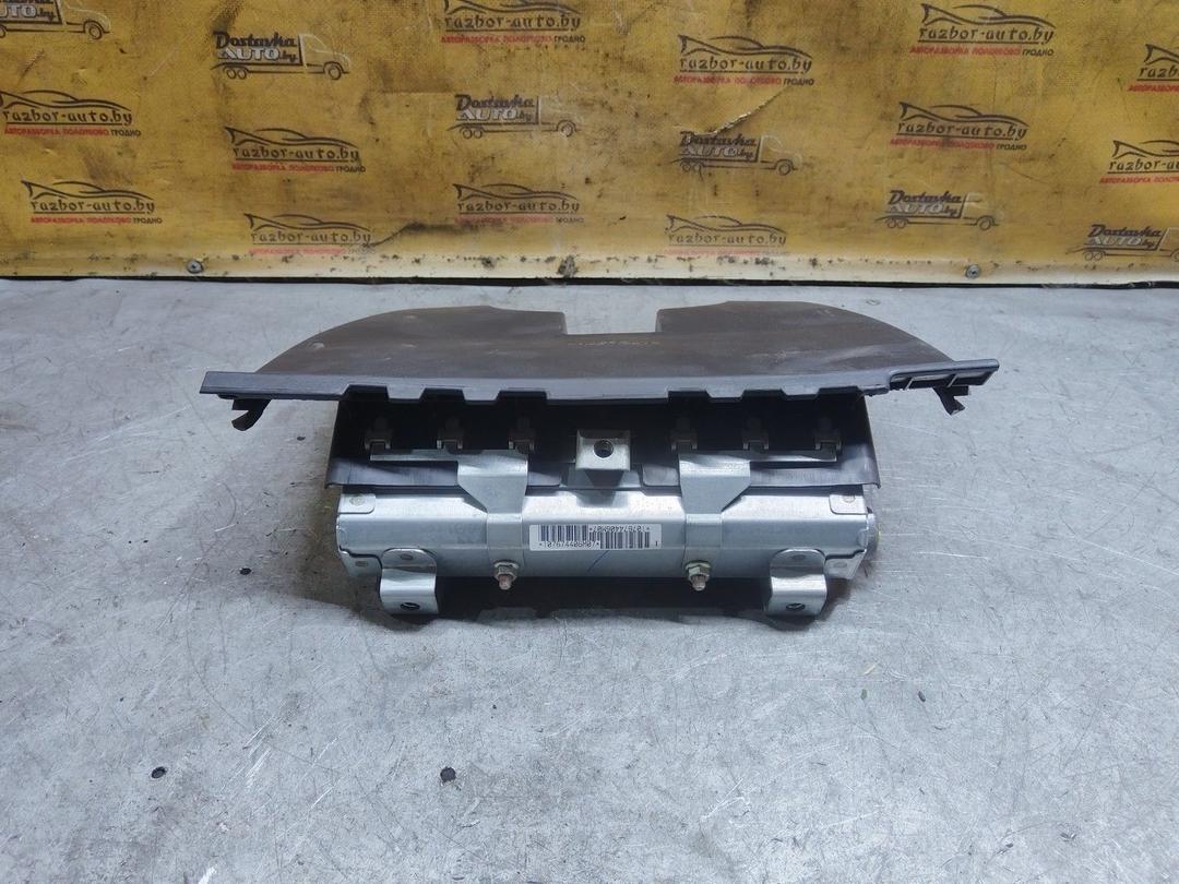 Подушка безопасности коленная 5W8HD5 Toyota Corolla Verso купить