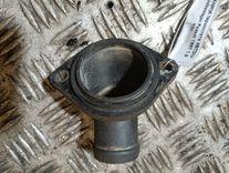 Корпус термостата 4B7DIU Volkswagen Passat - Фото 3