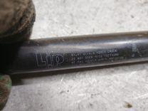 Амортизатор крышки багажника (3-5 двери) JG910O Audi 100 купить в магазине запчастей бу