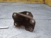 Кронштейн LWVIVJ Audi A4 - Фото 1