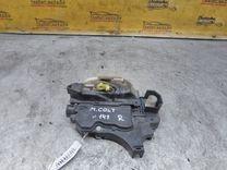 Замок двери передней правой J9ZK4K Mitsubishi Colt