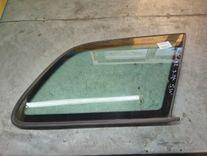 Стекло кузовное боковое правое HKM5UD Peugeot 406