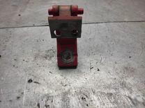 Петля двери передней левой R66K9U Audi 80 купить