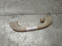 Ручка внутренняя потолочная E1T8FG Mitsubishi Carisma