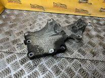 Кронштейн генератора 4W4GJK Volkswagen Touran