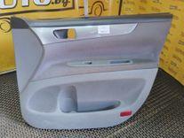 Обшивка двери передней правой (дверная карта) FSL5RN Toyota Avensis Verso