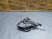 Кронштейн двигателя P7HPWC Renault Safrane