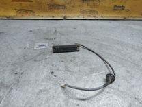 Кнопка открытия багажника V1LIT5 Toyota Avensis