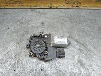 Моторчик стеклоподъемника передний правый 3VJFP1 Audi A4