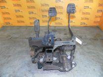 Узел педальный (блок педалей) M84Y4E Volkswagen Passat