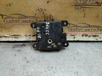 Моторчик заслонки печки YJ1SA6 Nissan Primera - Фото 2