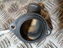 Фланец (тройник) системы охлаждения OY1YR9 Audi 80 - Фото 2