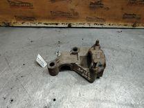 Кронштейн крепления рычага передней подвески GQ9F7X Peugeot 605 - Фото 1