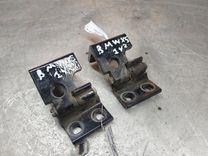 Петля двери задней правой VZC994 BMW X5 E53 купить