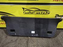 Обшивка крышки багажника FCU5AL Toyota Corolla