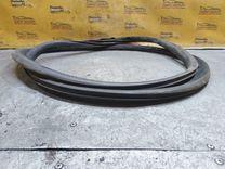 Уплотнитель двери передней правой 4ZR2AA Volvo XC70 купить