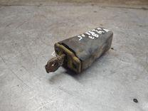 Ограничитель открывания двери передней W2ITSH Volkswagen Passat - Фото 1