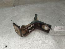 Петля двери задней левой G2HRT4 Audi 80
