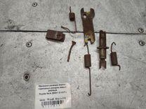 Механизм развода задних тормозных колодок левый ZKXWJA Toyota Yaris