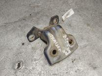 Петля двери задней левой 38APK8 Hyundai Trajet