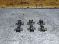 Кронштейн крепления бампера 0M88I1 Audi 100