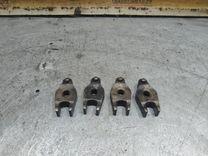 Скоба (кронштейн) крепления форсунки 4W5DKF Ford C-Max - Фото 1