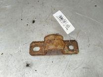 Крепление втулки стабилизатора RW26LA Nissan Primera - Фото 1