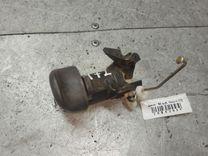 Кнопка открытия багажника UW0X7B Toyota Yaris купить