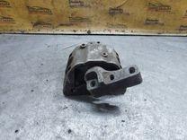 Подушка крепления двигателя WE4W3V Volkswagen Golf
