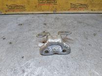 Петля двери задней правой YQ2SKW Toyota Avensis купить в магазине запчастей бу