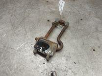 Ограничитель открывания двери M160T3 Volkswagen Caddy