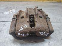 Суппорт передний левый GMTXQ1 Peugeot 306