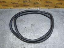 Уплотнитель двери задней левой YB0WJ6 Volkswagen Polo