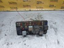Блок предохранителей V64SHG Audi 80