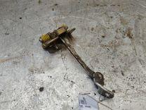 Ограничитель открывания двери передней 7OHL7K Renault Safrane